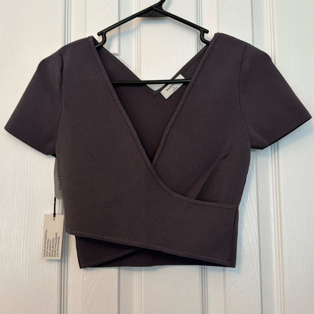 Babaton Sculpt Cross Top